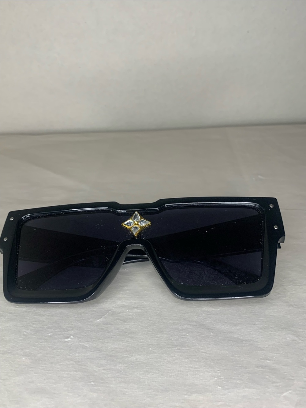 Oversized Black Shield Sunglasses with Gold Diamond Accent